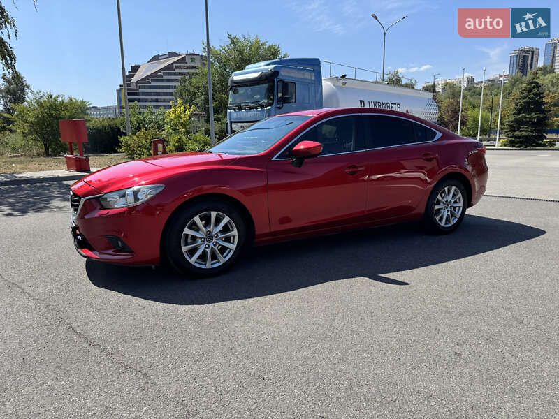 Седан Mazda 6 2015 в Днепре