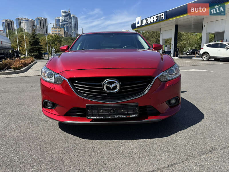 Седан Mazda 6 2015 в Днепре