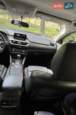 Седан Mazda 6 2016 в 