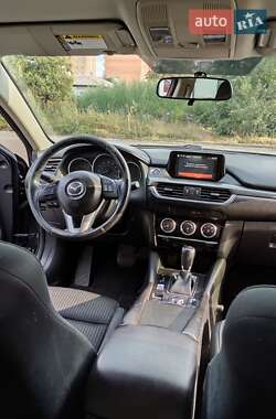 Седан Mazda 6 2015 в 