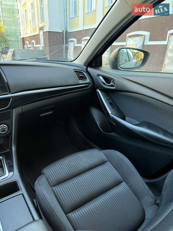 Седан Mazda 6 2014 в Чернигове