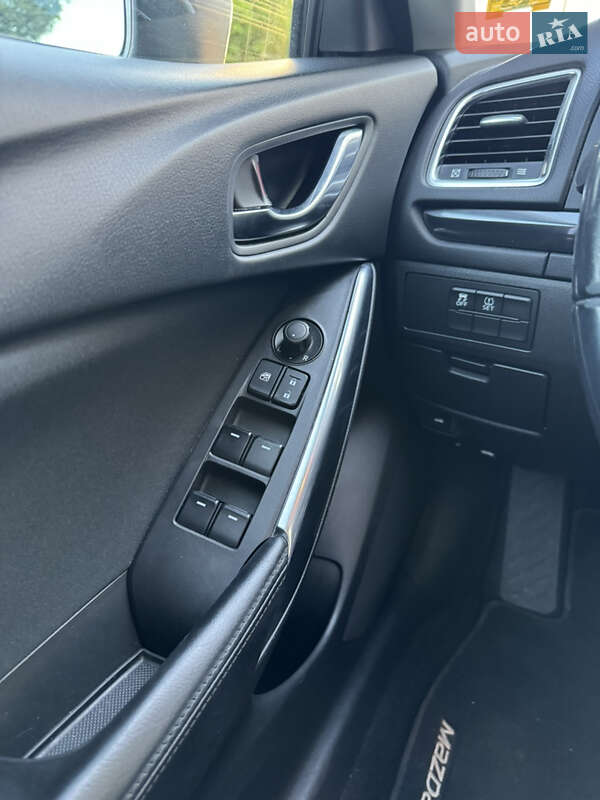 Седан Mazda 6 2014 в Чернигове