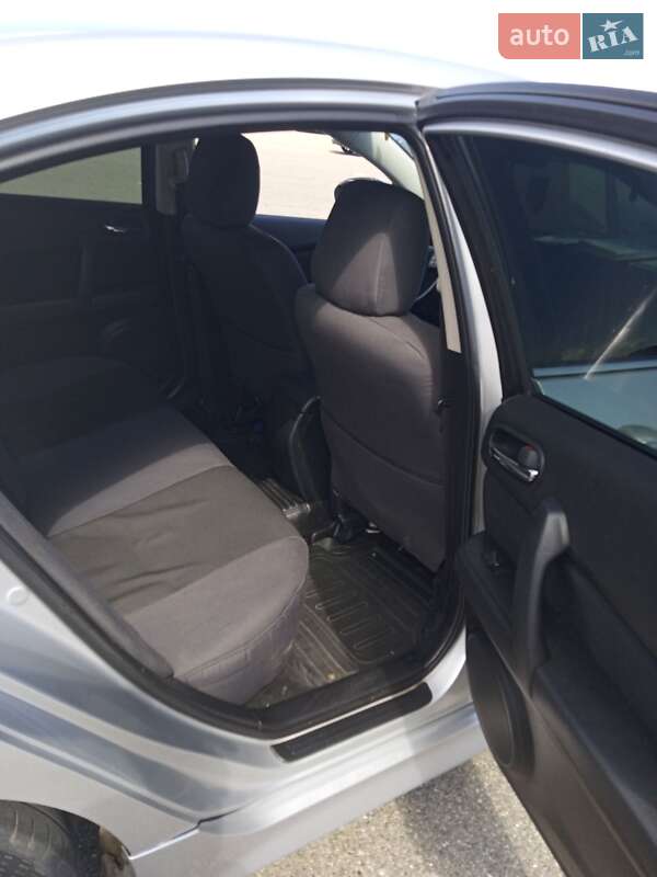 Седан Mazda 6 2011 в Обухове