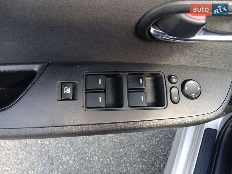 Седан Mazda 6 2011 в Обухове