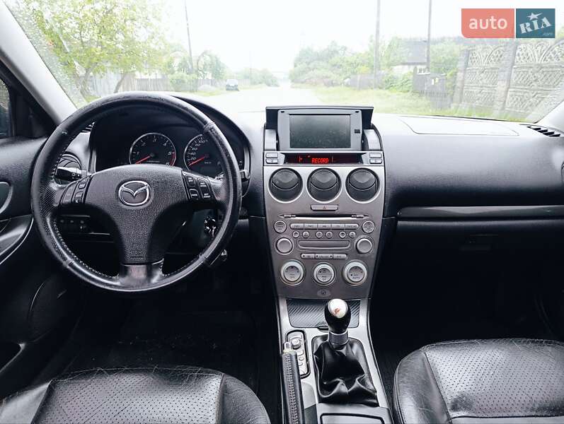 Седан Mazda 6 2003 в Малине