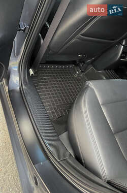 Седан Mazda 6 2012 в 