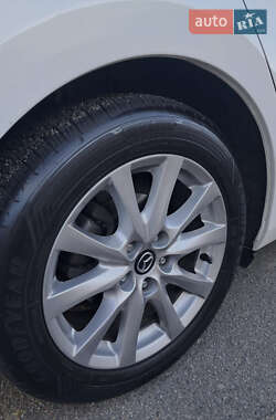 Седан Mazda 6 2013 в 