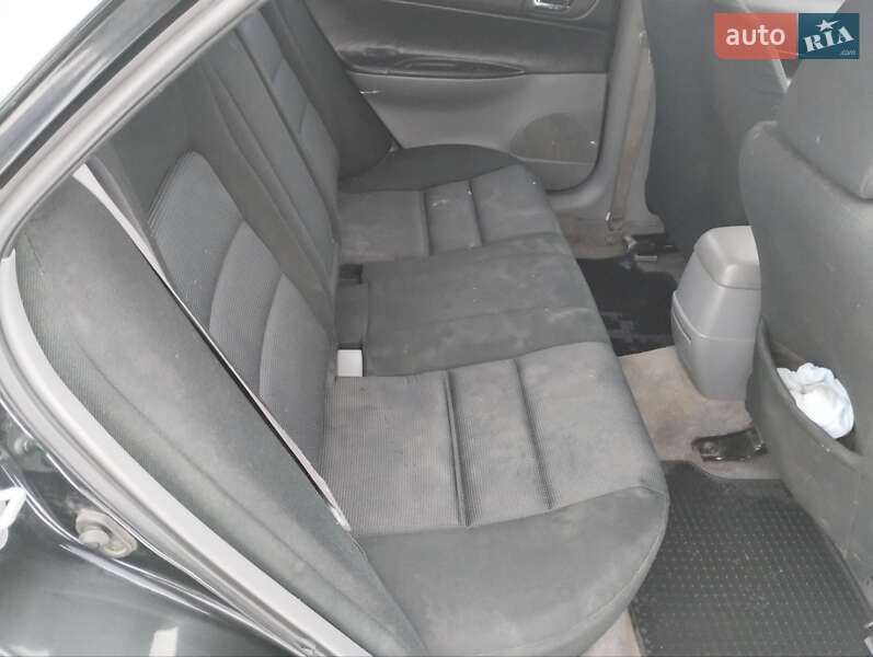 Седан Mazda 6 2003 в Золочеве