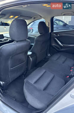 Седан Mazda 6 2016 в 