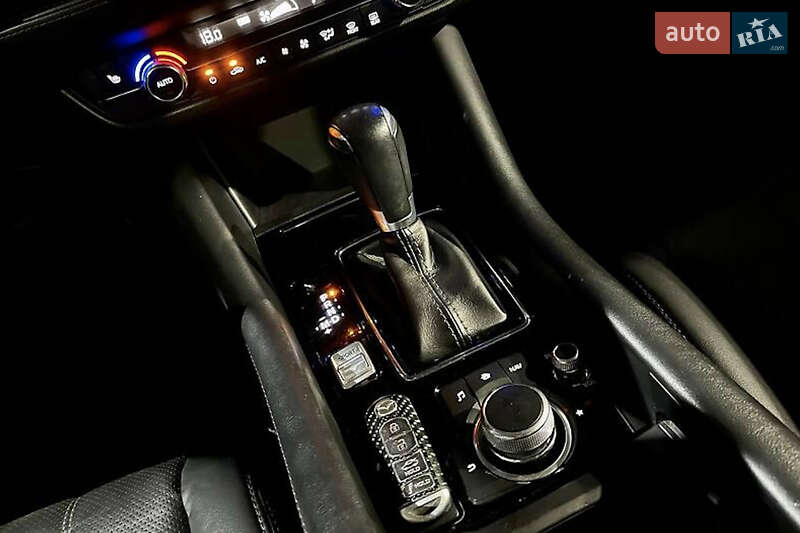 Седан Mazda 6 2018 в Днепре