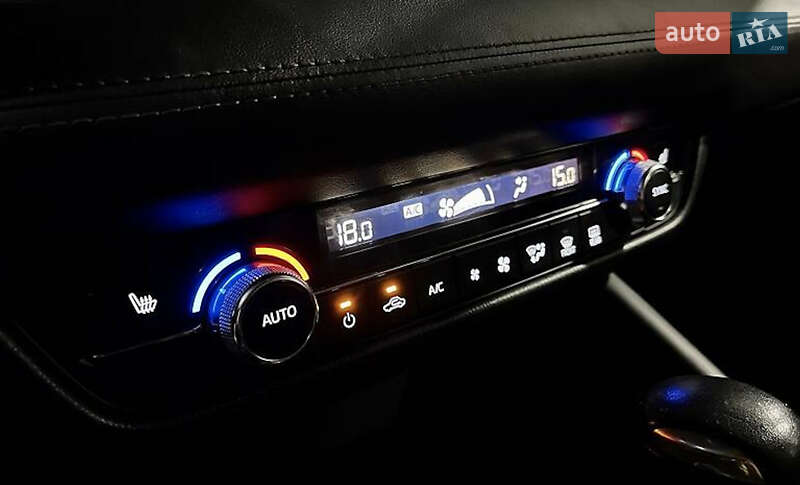 Седан Mazda 6 2018 в Днепре