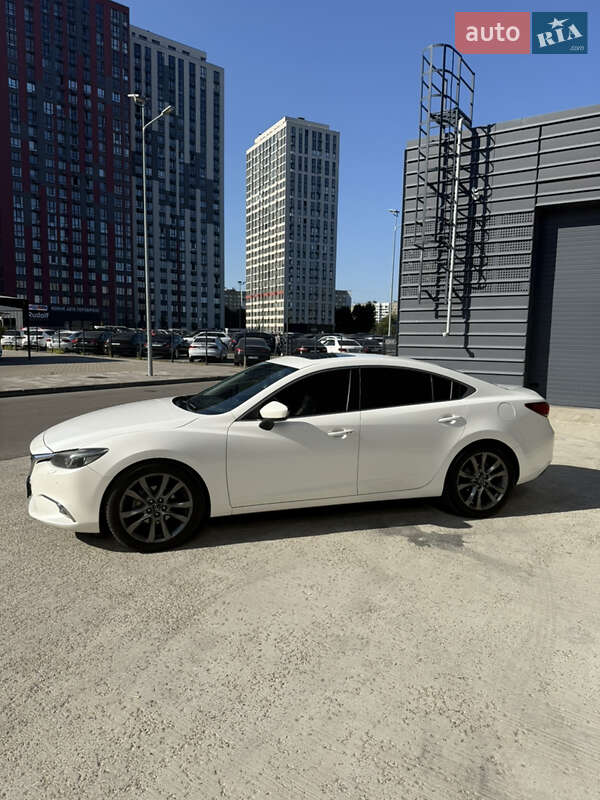 Седан Mazda 6 2015 в Киеве