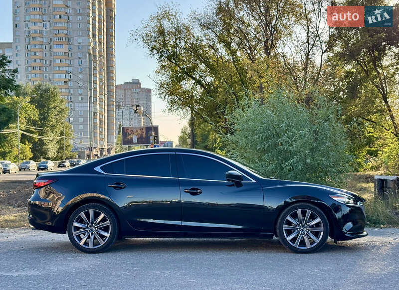 Седан Mazda 6 2018 в Киеве