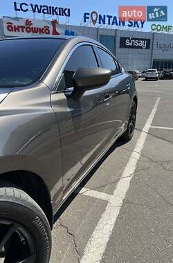 Седан Mazda 6 2016 в 
