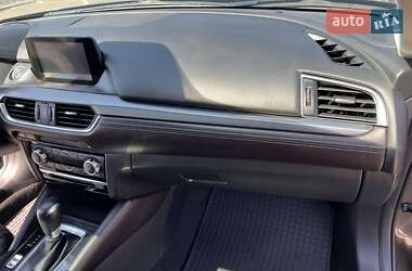 Седан Mazda 6 2016 в 