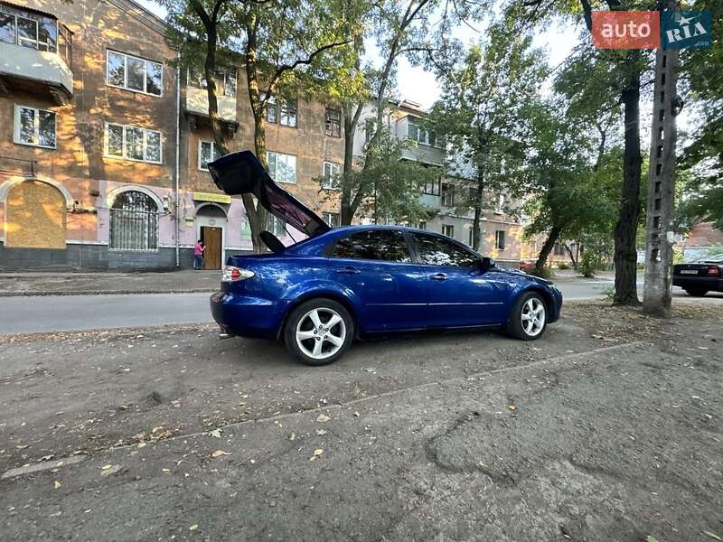 Лифтбек Mazda 6 2004 в Днепре