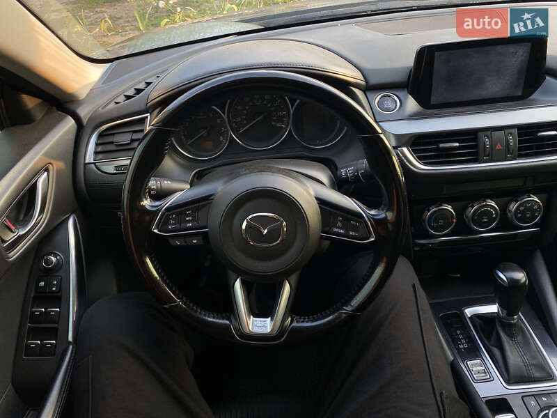Седан Mazda 6 2017 в Каневе