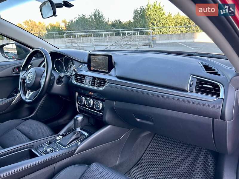 Седан Mazda 6 2016 в Киеве