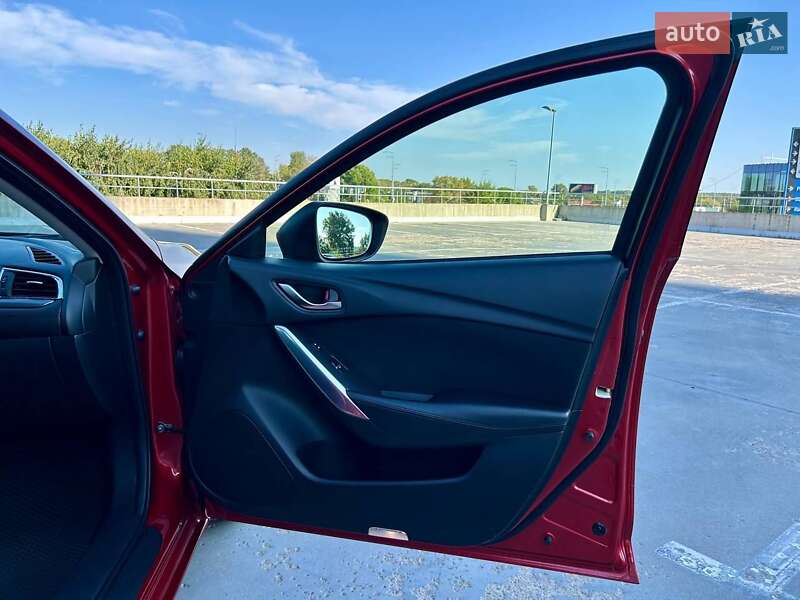 Седан Mazda 6 2016 в Киеве