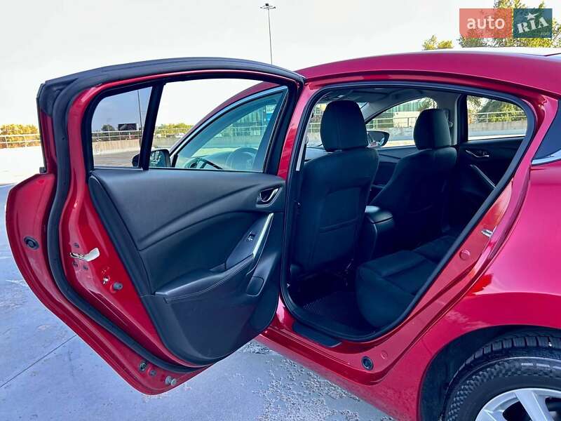 Седан Mazda 6 2016 в Киеве