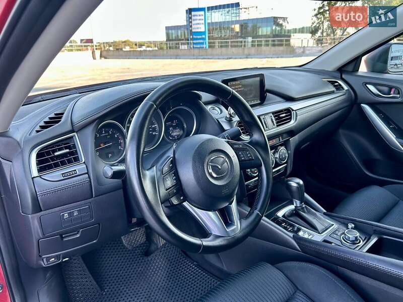 Седан Mazda 6 2016 в Киеве