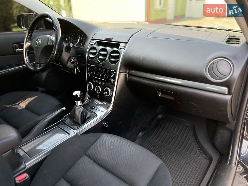Седан Mazda 6 2006 в Мостиске