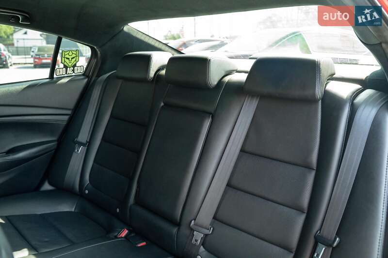 Седан Mazda 6 2017 в Черновцах