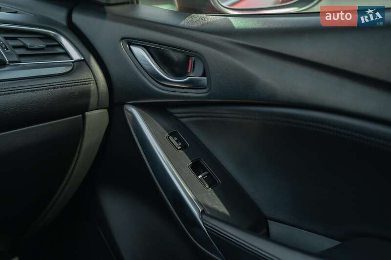 Седан Mazda 6 2017 в Черновцах