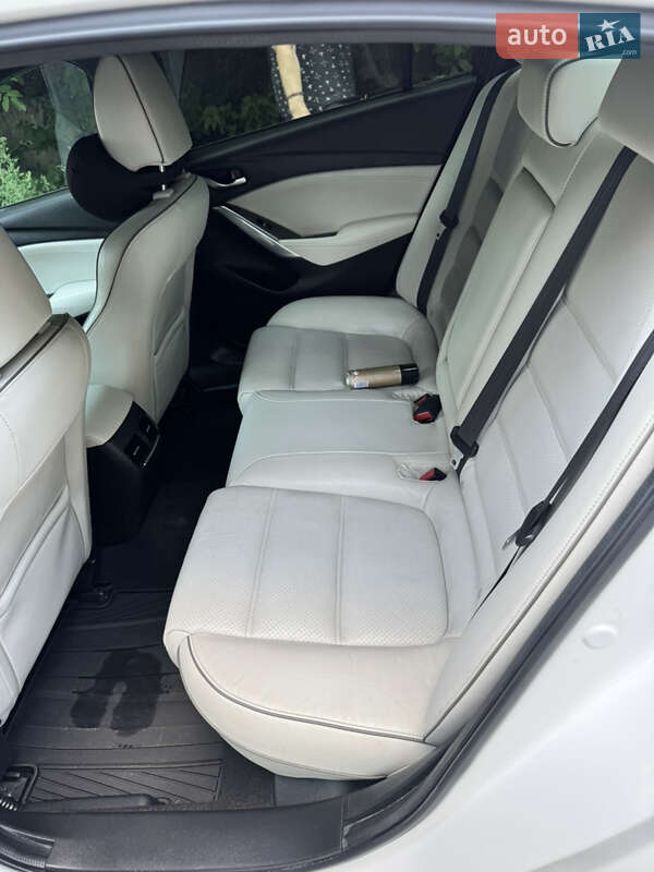 Седан Mazda 6 2016 в Тернополе