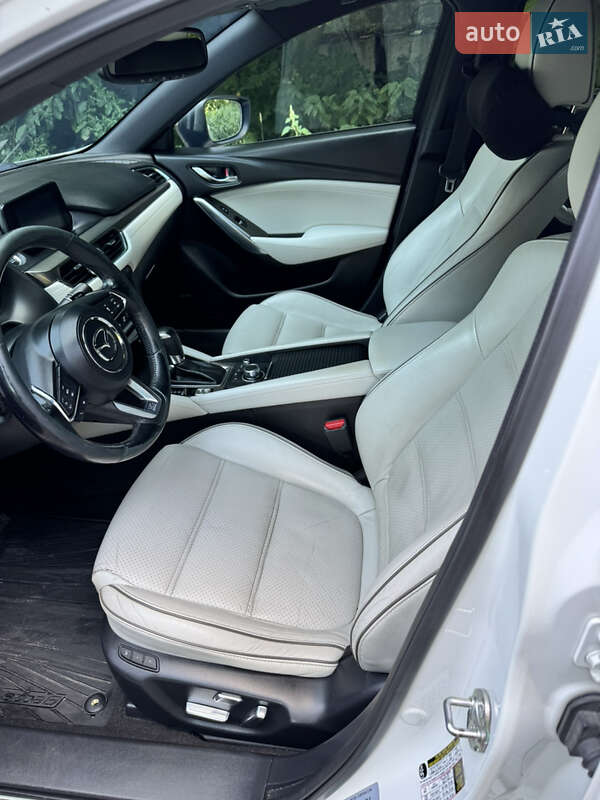 Седан Mazda 6 2016 в Тернополе