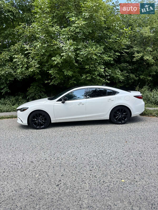 Седан Mazda 6 2016 в Тернополе