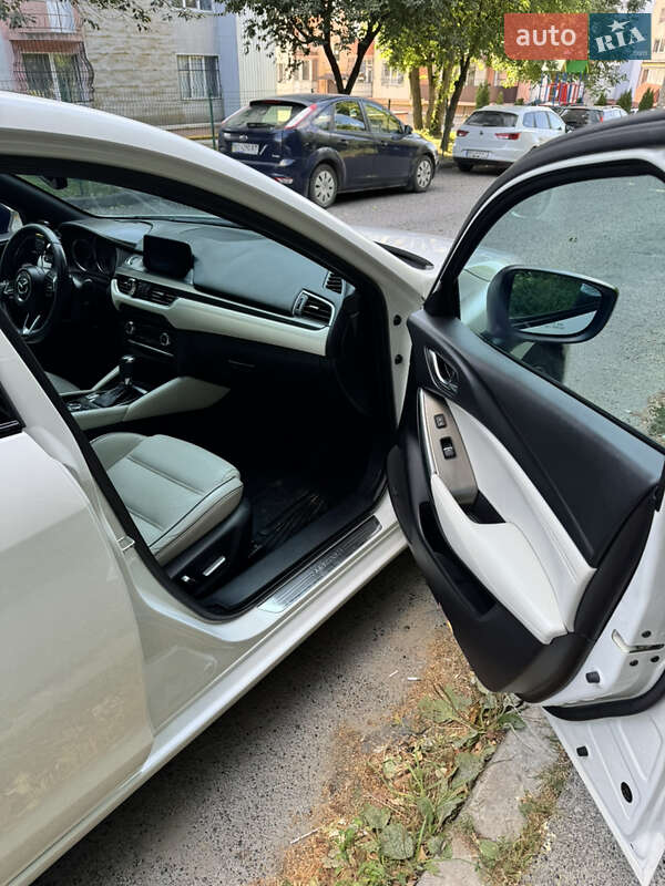 Седан Mazda 6 2016 в Тернополе