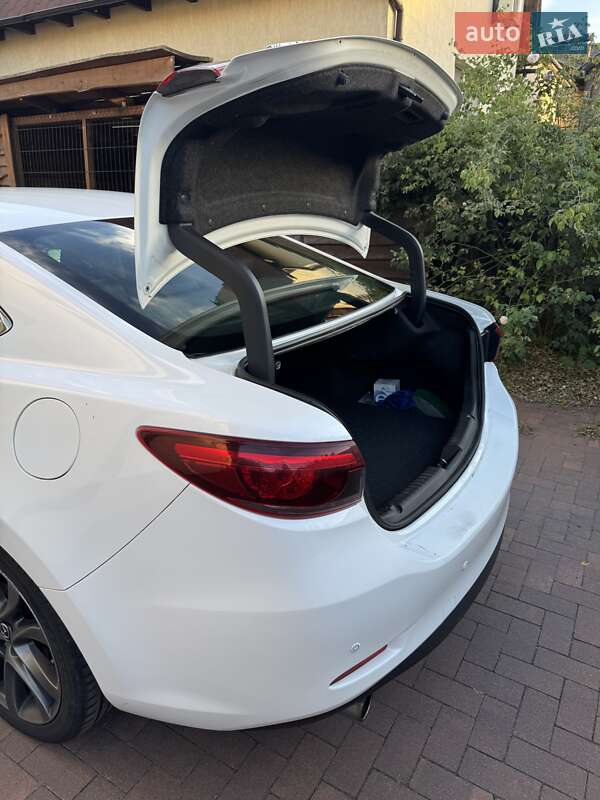 Седан Mazda 6 2015 в Києві