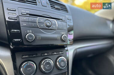 Седан Mazda 6 2010 в 