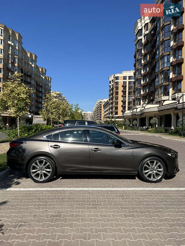 Седан Mazda 6 2016 в Киеве