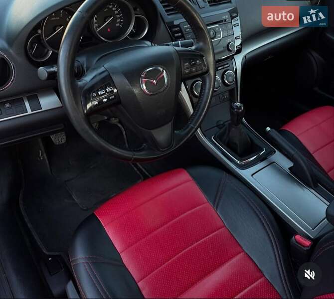 Седан Mazda 6 2011 в Чернигове