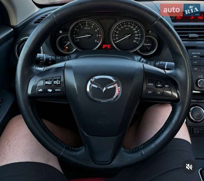 Седан Mazda 6 2011 в Чернигове