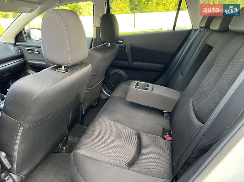 Универсал Mazda 6 2010 в Луцке