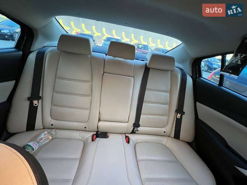 Седан Mazda 6 2014 в Ивано-Франковске