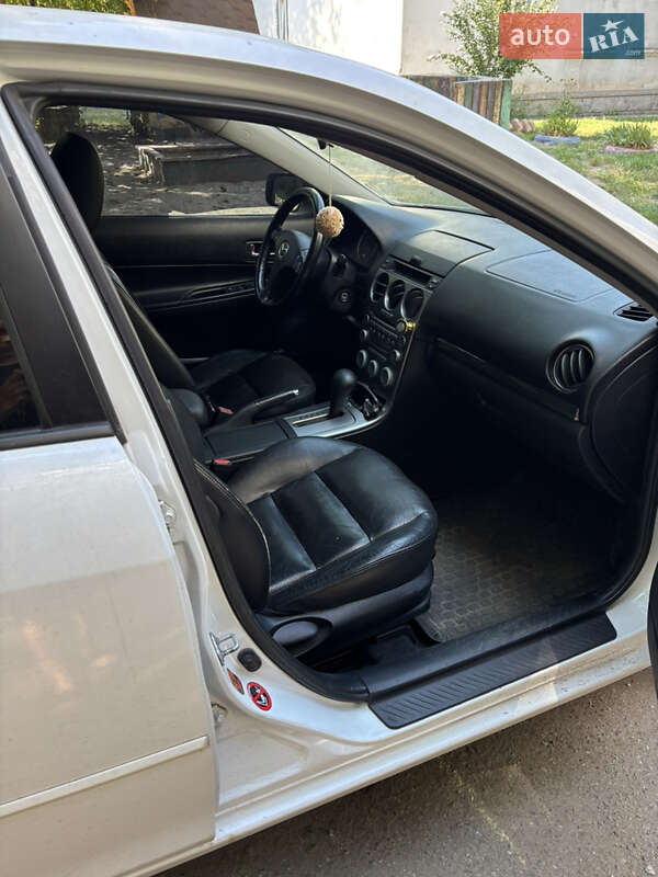 Седан Mazda 6 2004 в Каменском