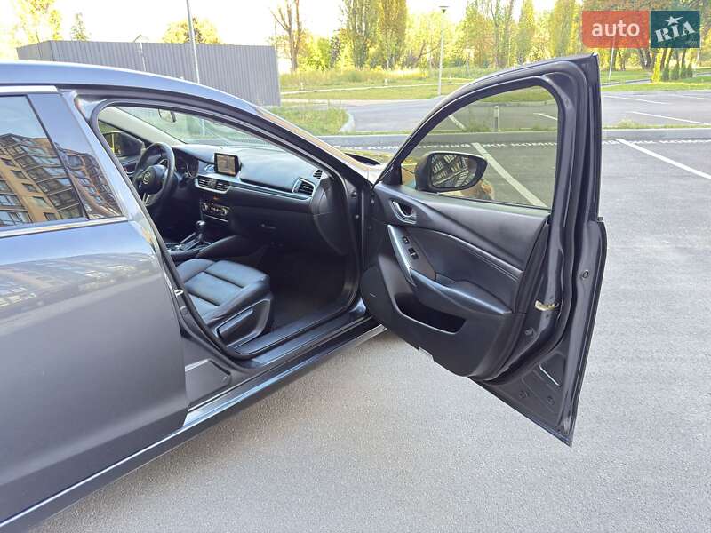 Седан Mazda 6 2016 в Чернигове