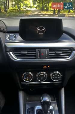 Седан Mazda 6 2017 в 