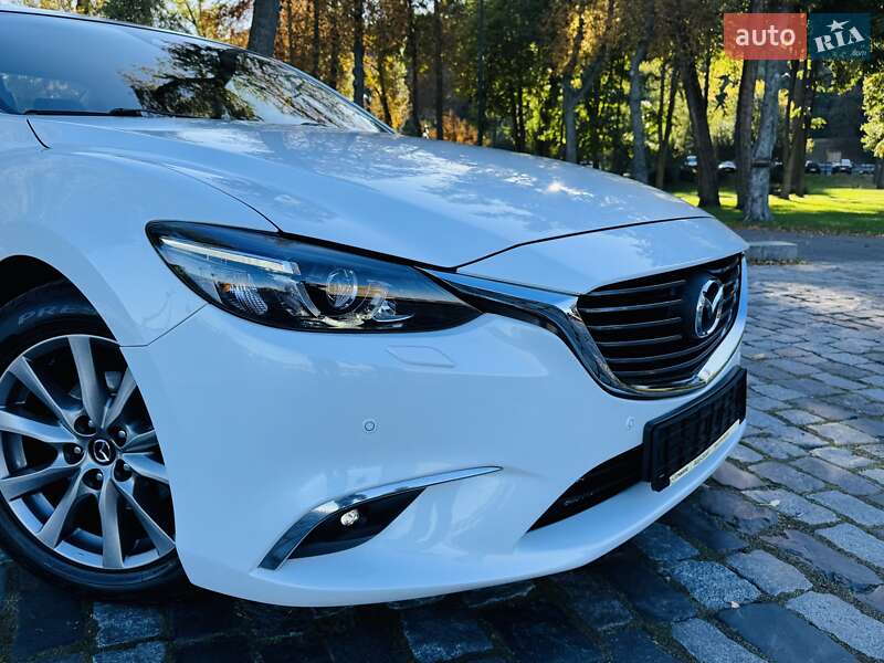 Седан Mazda 6 2016 в Киеве