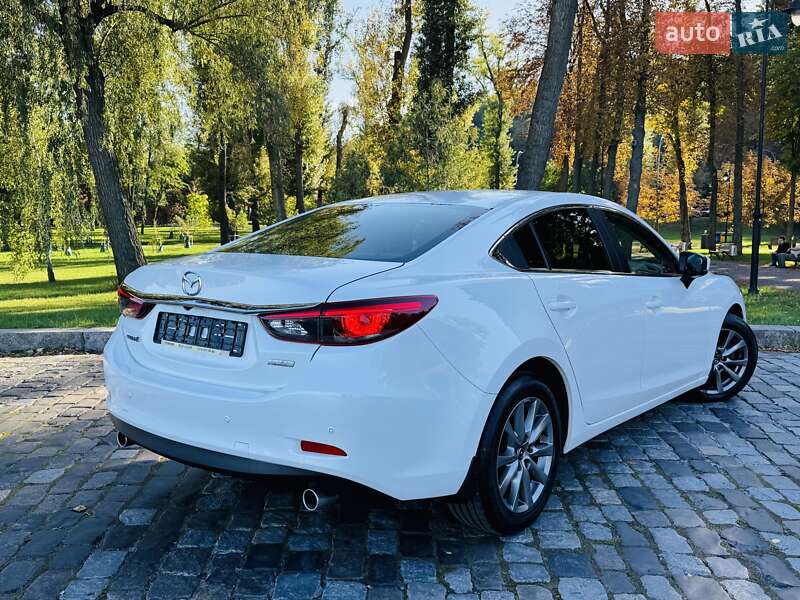 Седан Mazda 6 2016 в Киеве