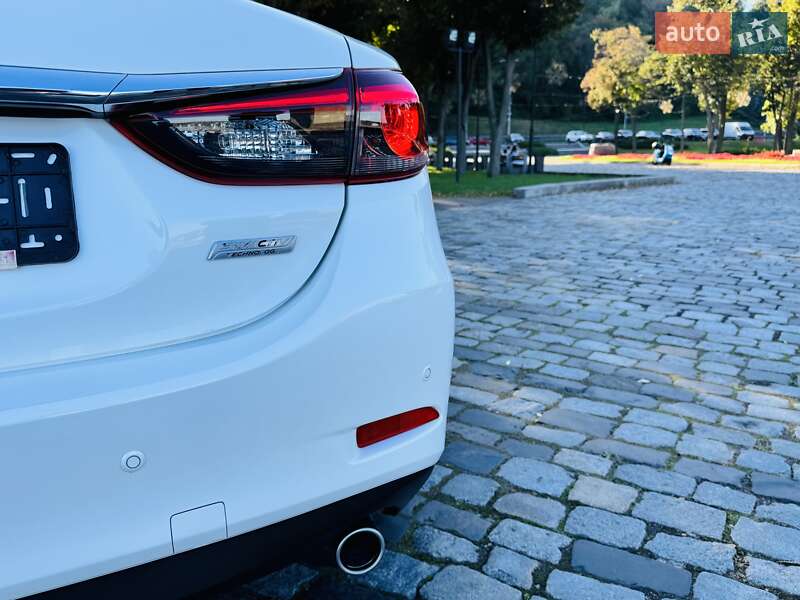 Седан Mazda 6 2016 в Киеве