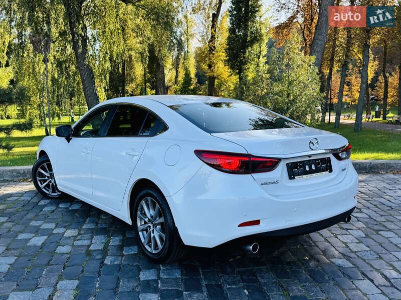 Седан Mazda 6 2016 в Киеве