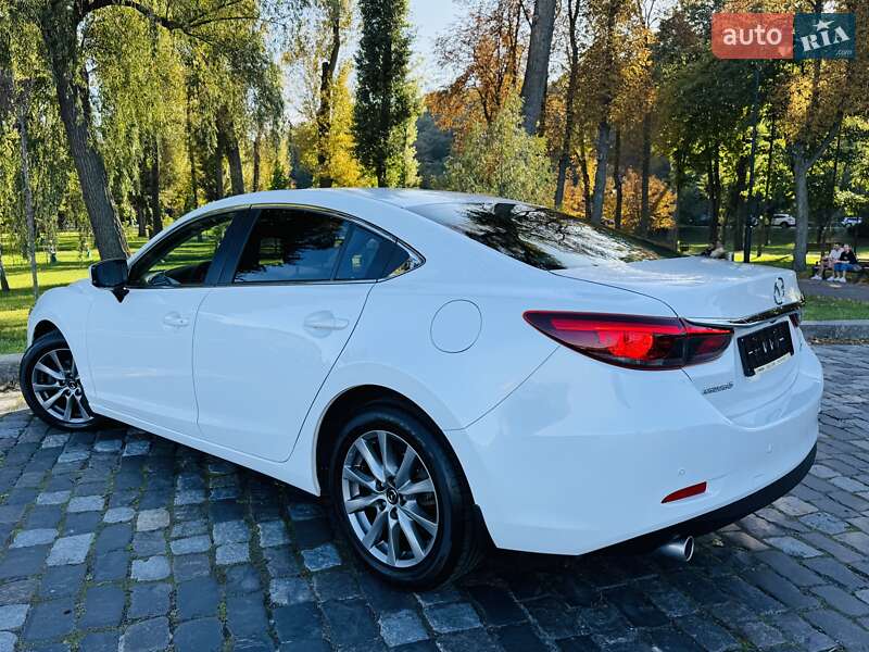 Седан Mazda 6 2016 в Киеве
