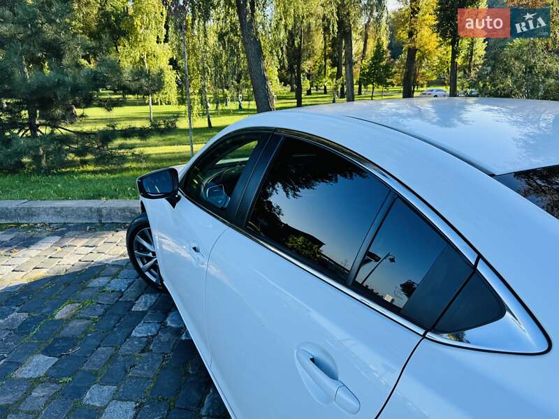 Седан Mazda 6 2016 в Киеве