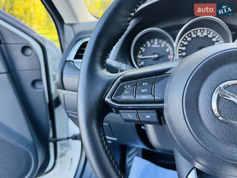 Седан Mazda 6 2016 в Киеве