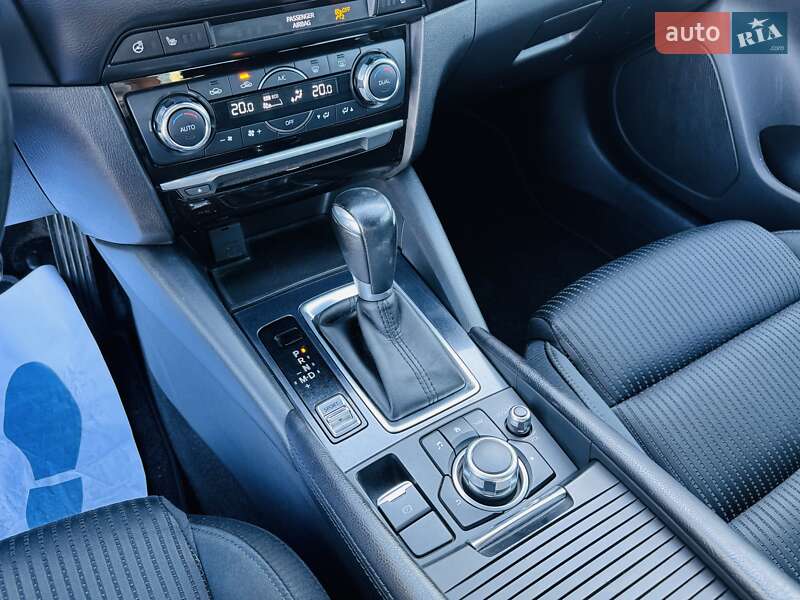 Седан Mazda 6 2016 в Киеве